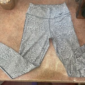 Nike Leopard Print Black and White Workout leggings